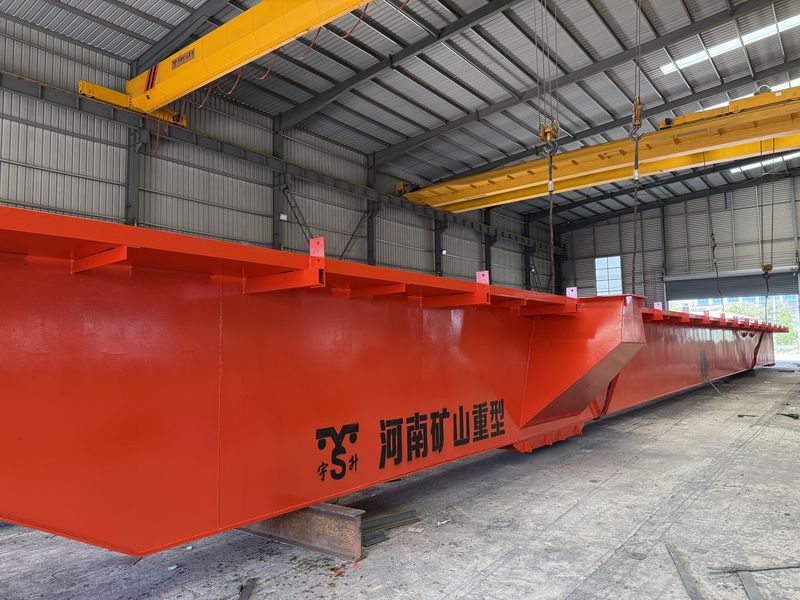 河北邯鄲某鋼鐵貿易商，2025年已在我公司采購四臺MG通用門式起重機，我公司根據客戶的實際使用工況，按需設計制作，滿足客戶的要求。